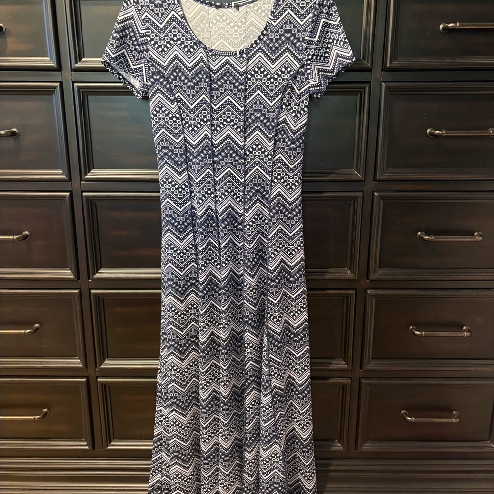 Women’s Navy and White Patterned Maxi Dress